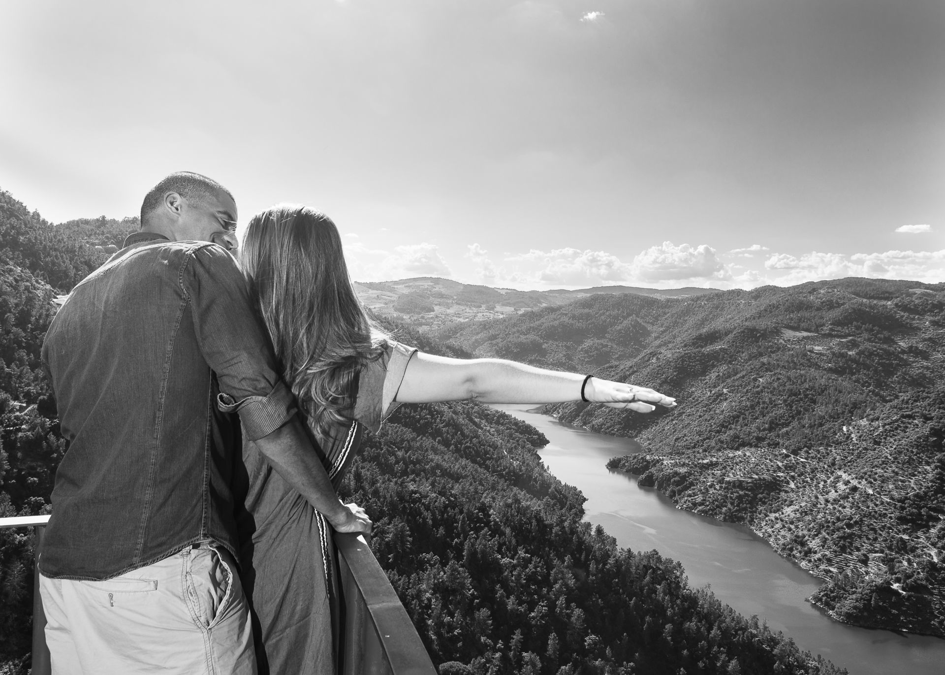 Foto Amor e aventura em 2 duas rodas... Foto Amor e aventura em 2 duas rodas... - Imagem 2