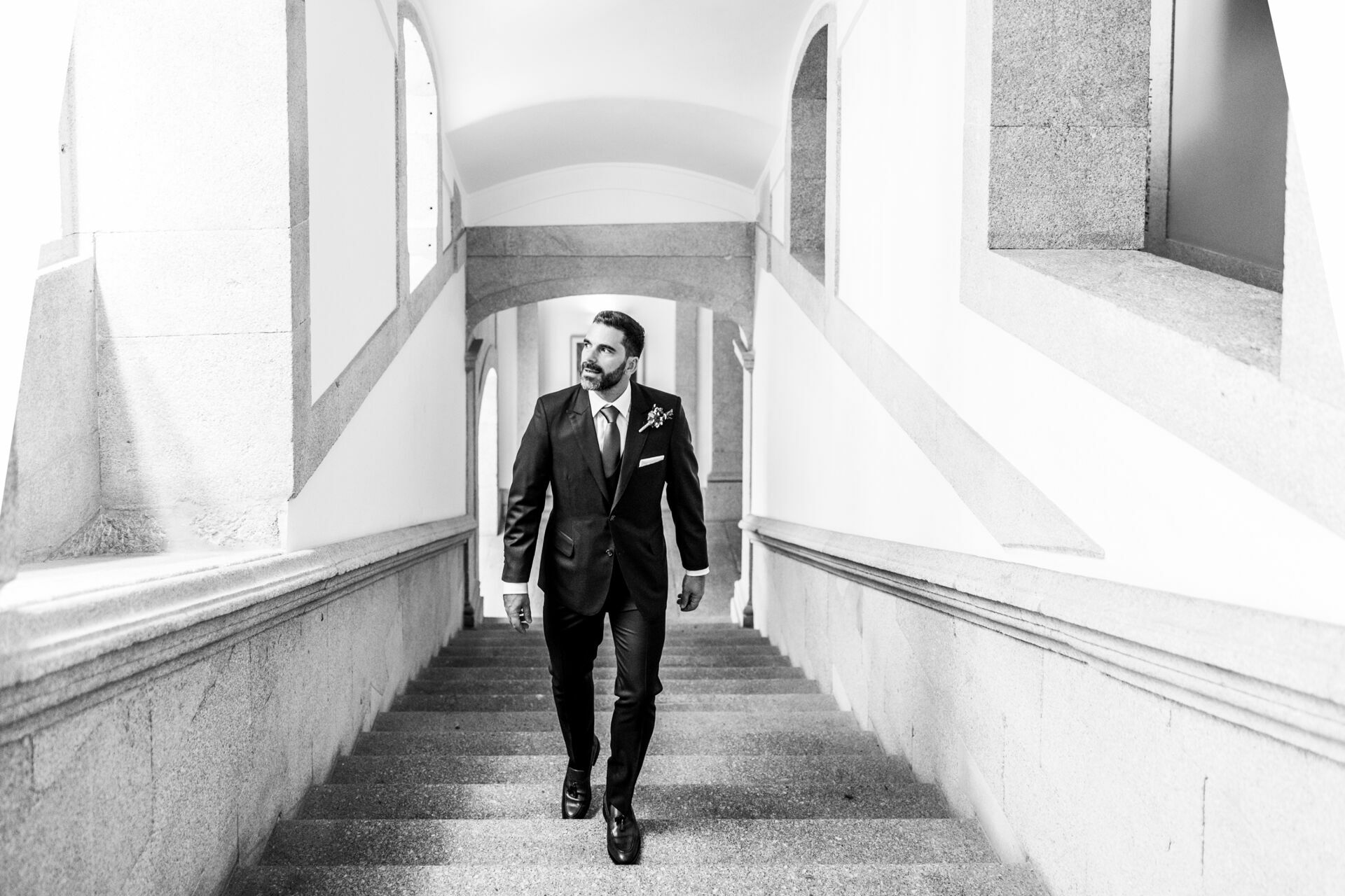 Foto Casar no no alto de uma colina - Imagem 11